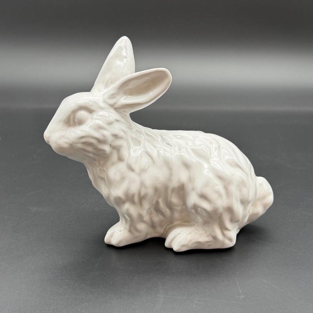 Vintage Pacific Rim Bunny Figurine‎ White Excellent Ceramic Easter Decor Y2K